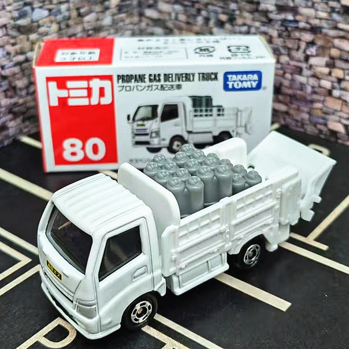 Home Cooking Gas - TAKARA TOMY Tomica N.80 Camion per